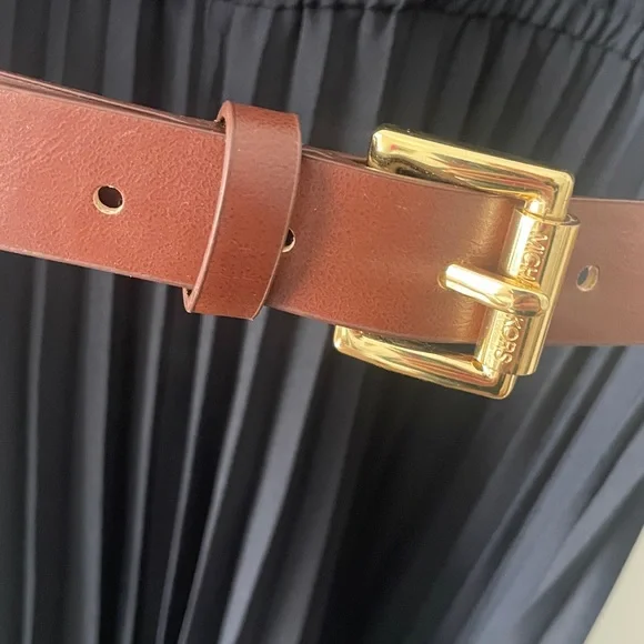 Classic Michael Kors pleated georgette Maxi Dress with Belt NWOT small - Picture 5 of 7